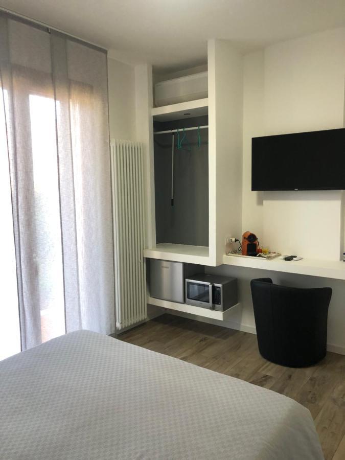 Relax & Emozioni Rooms Валеджо-суль-Минчо Экстерьер фото