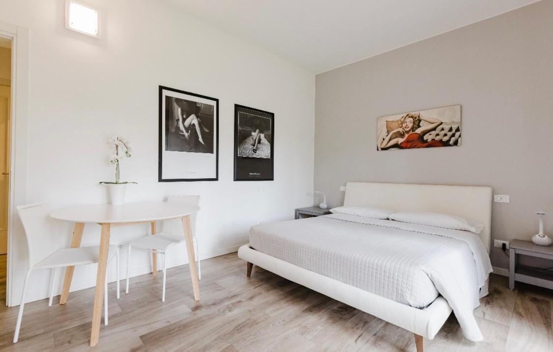 Relax & Emozioni Rooms Валеджо-суль-Минчо Экстерьер фото