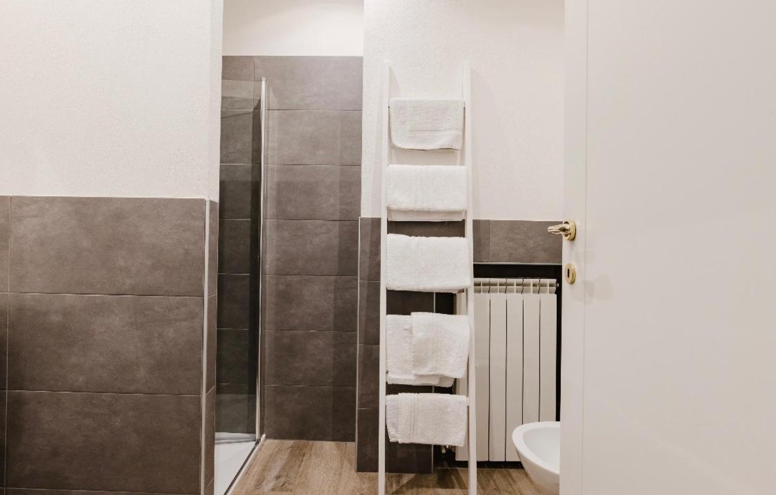 Relax & Emozioni Rooms Валеджо-суль-Минчо Экстерьер фото