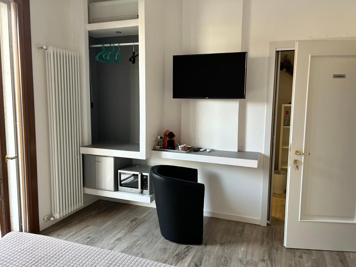 Relax & Emozioni Rooms Валеджо-суль-Минчо Экстерьер фото